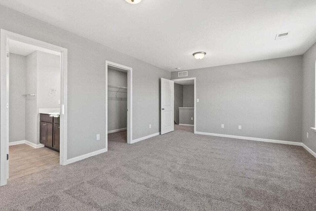 Building Photo - 145 Landry Ln