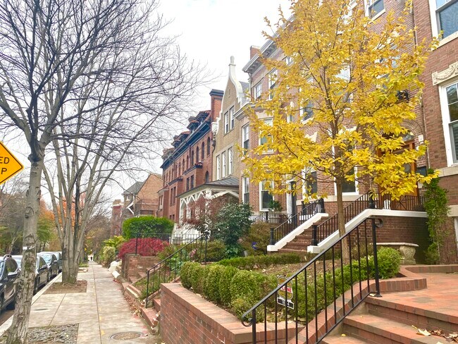 Building Photo - 1816 Kalorama Rd NW