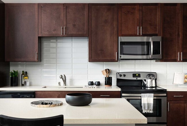 Building Photo - 5635 Diehl Trl-1814