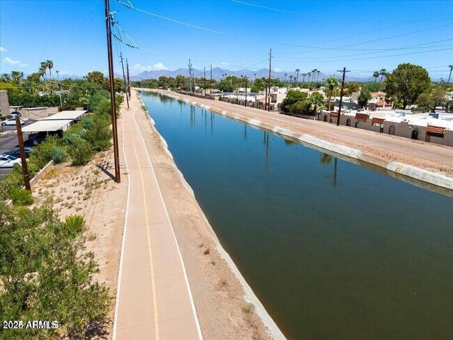 Building Photo - 7436 E Chaparral Rd