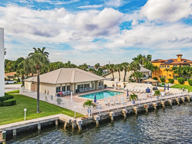 Building Photo - 650 Snug Harbor Dr