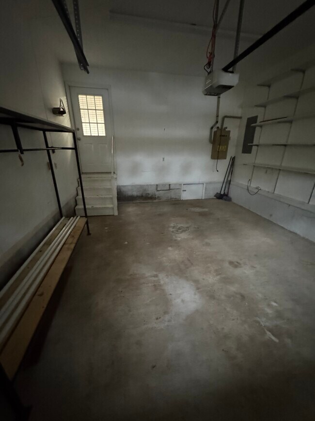 Building Photo - 4165 Hawkins Dr