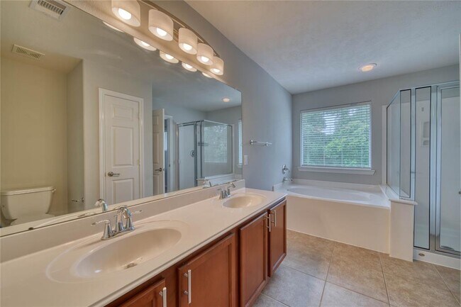 Building Photo - 43 Whitekirk Pl