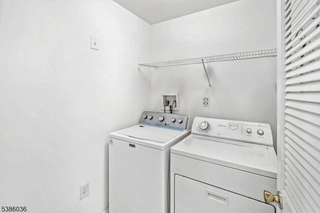 Building Photo - 144 Jackson Ave