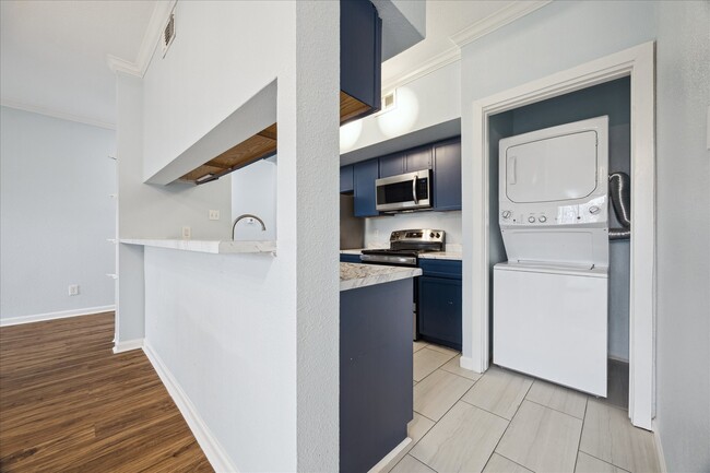 Building Photo - 18809 Egret Bay Blvd