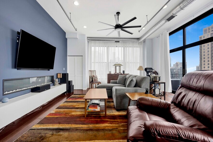 Building Photo - 1516 S Wabash Ave