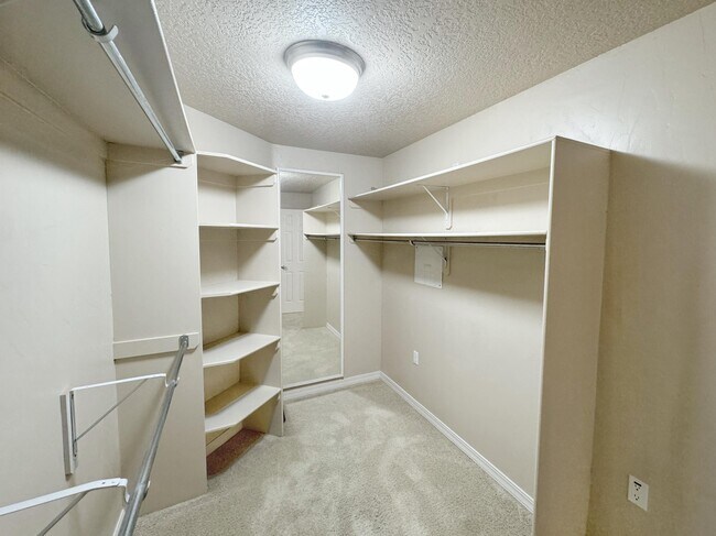 Building Photo - 4319 Summer Hill Ln NW