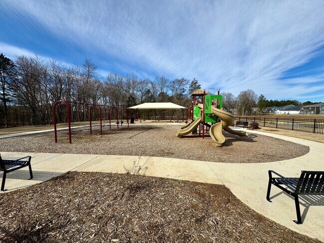 Building Photo - Beautiful 4BR/3BA Home in Parkside Crossing