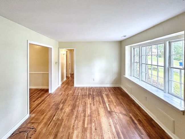 Building Photo - 1225 Blue Jay Ln