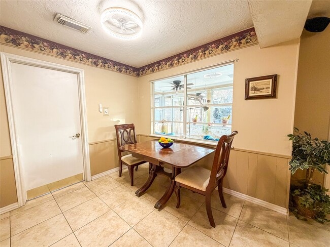 Building Photo - 4023 Oxhill Rd