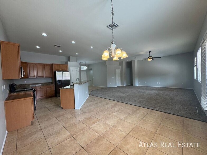 Building Photo - 4228 E Stony Meadow Dr