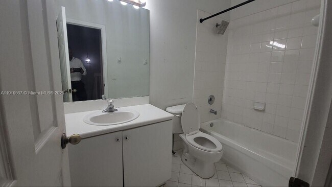 Building Photo - 12874 SW 132nd Terrace