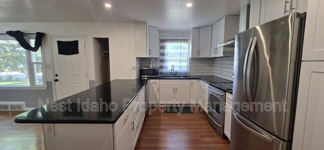 Building Photo - 2713 Dill Dr