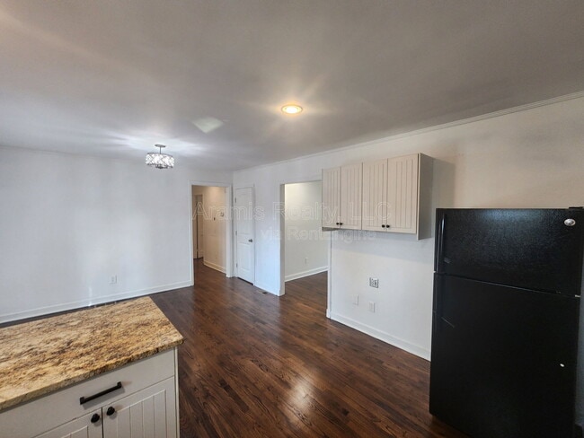 Building Photo - 3545 Orchard St