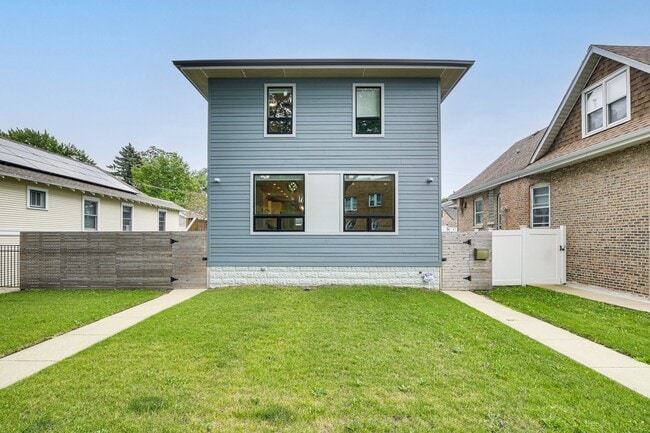 Building Photo - 4727 N Kiona Ave