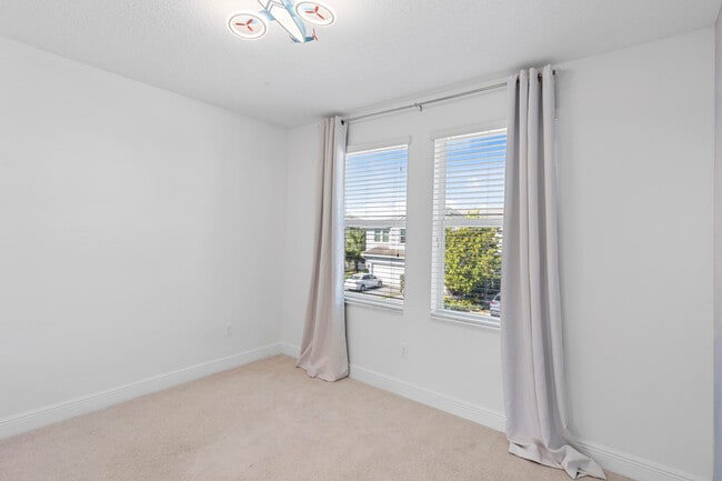 Building Photo - 4352 Veleiros Ave