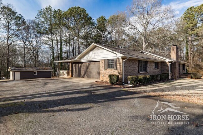 Building Photo - 2591 Clotfelter Rd