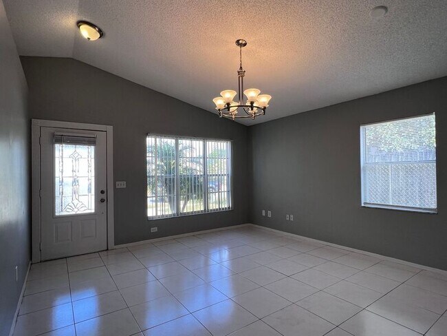 Building Photo - 1114 Shoshanna Dr