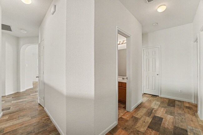 Building Photo - 21427 Blooming Rock Ln