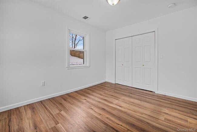 Building Photo - 917 Parkway Pl