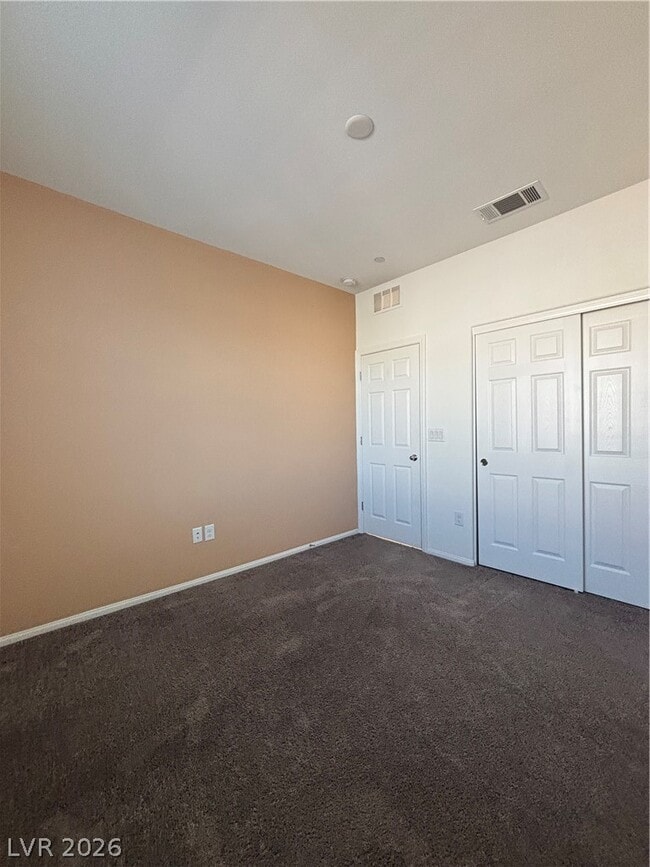 Building Photo - 5672 Sartorial St