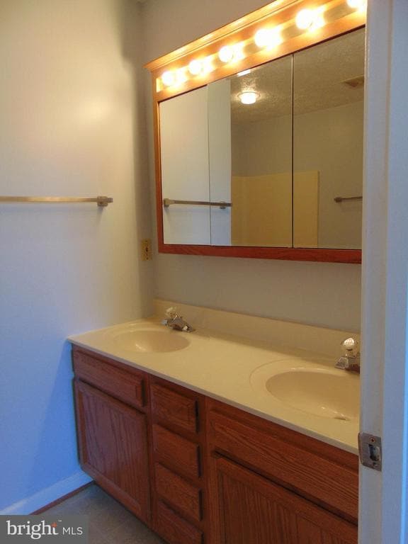 Building Photo - 10902 Coreys Way