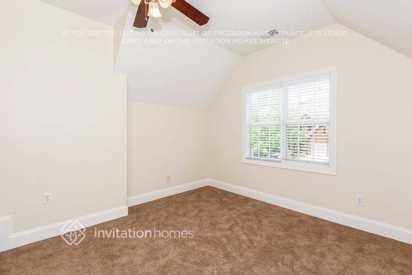Building Photo - 14004 Ballantyne Meadows Dr