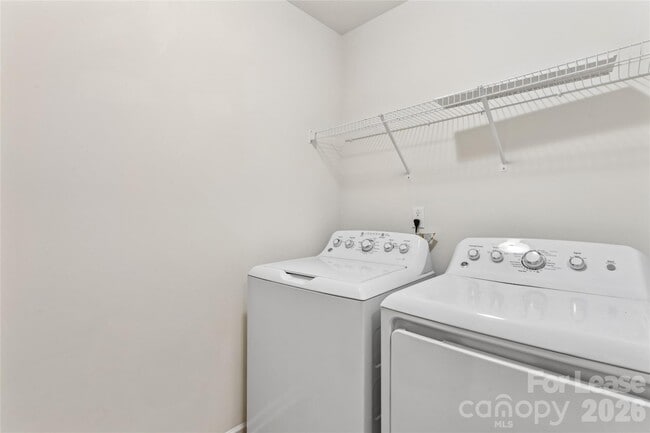 Building Photo - 10439 Benfield Rd