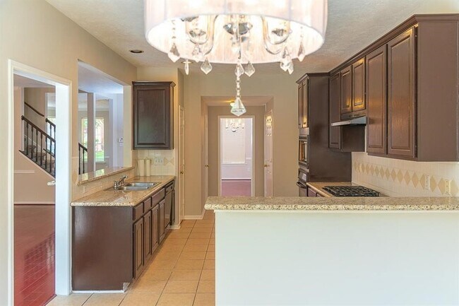 Building Photo - 15411 Seminole Canyon Dr