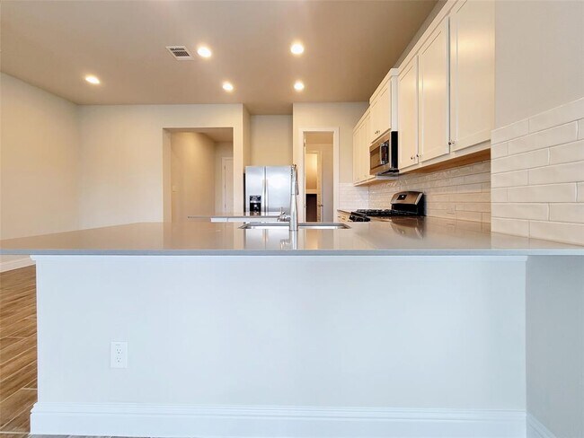 Building Photo - 601 C-Bar Ranch Trl