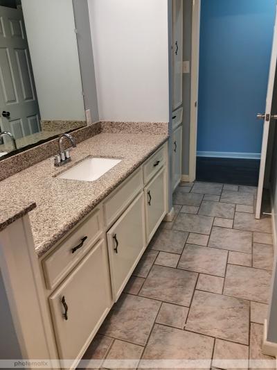 Building Photo - 8121 Neville Ave