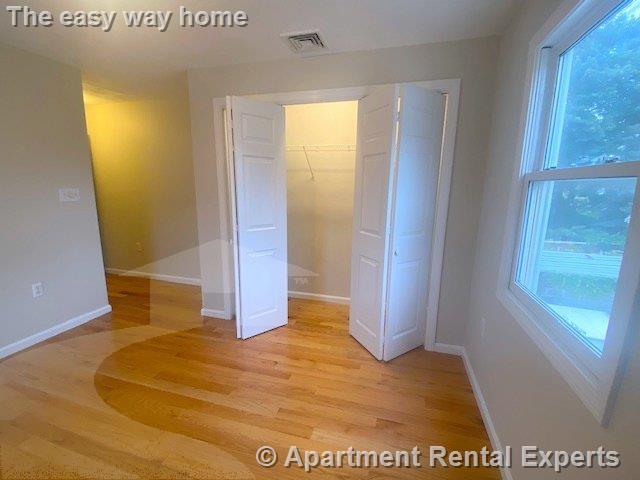 Building Photo - 66 Cedar St