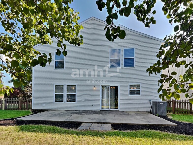 Building Photo - 24 Winterwood Dr