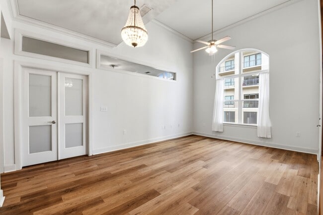 Building Photo - 1010 Rosine St