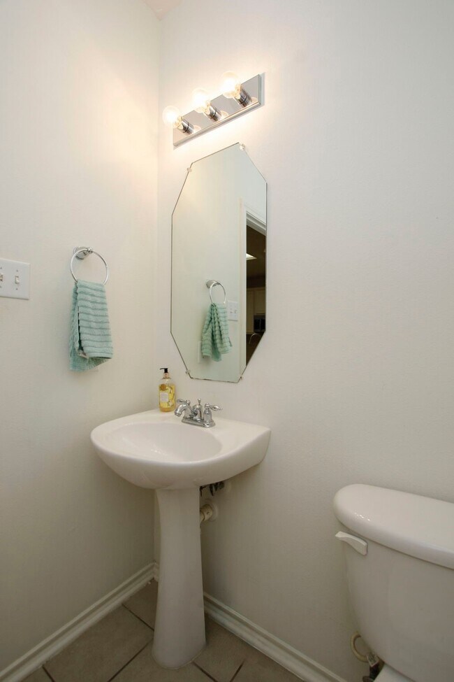 Building Photo - 191 N Burberry Park Cir