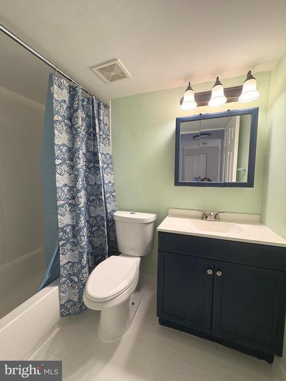 Building Photo - 9432 Merryrest Rd