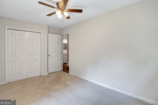 Building Photo - 5772 Lilburn Stone Mountain Rd
