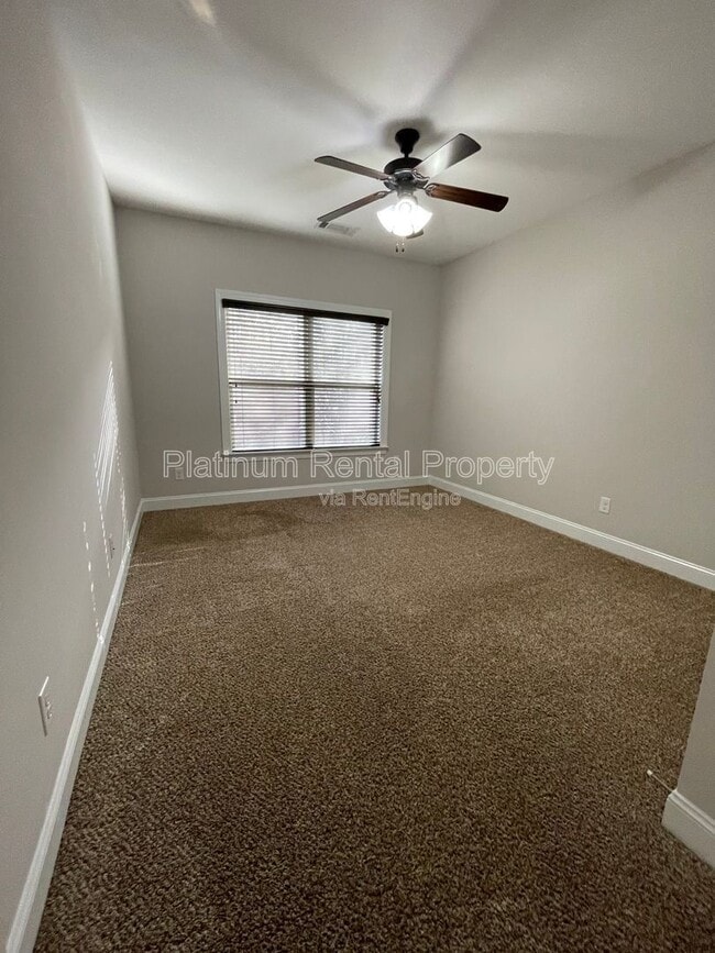 Building Photo - 600 Belton Ct