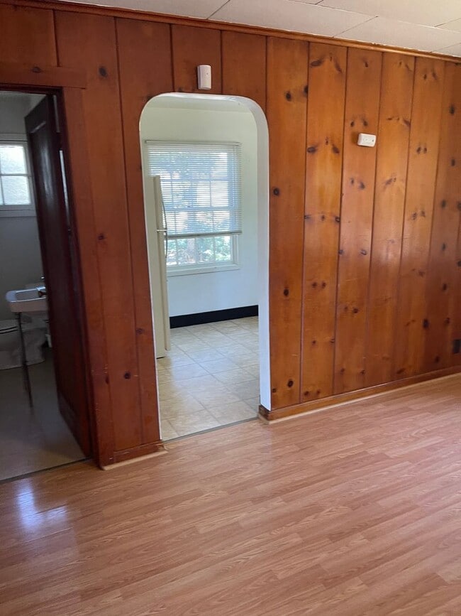 Building Photo - ARMM1701