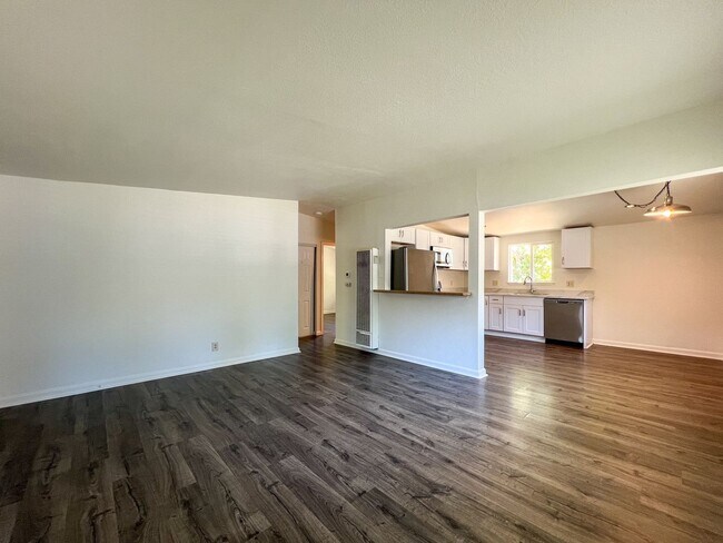 Building Photo - 1644 F St