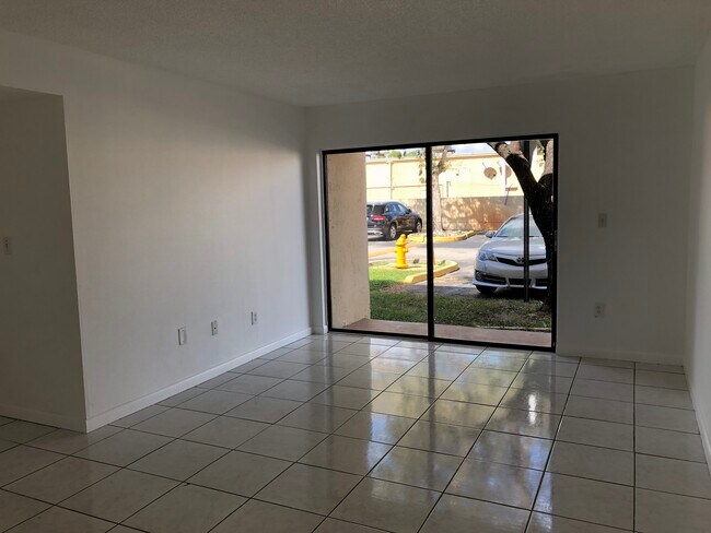 Building Photo - 7407 SW 152nd Ave