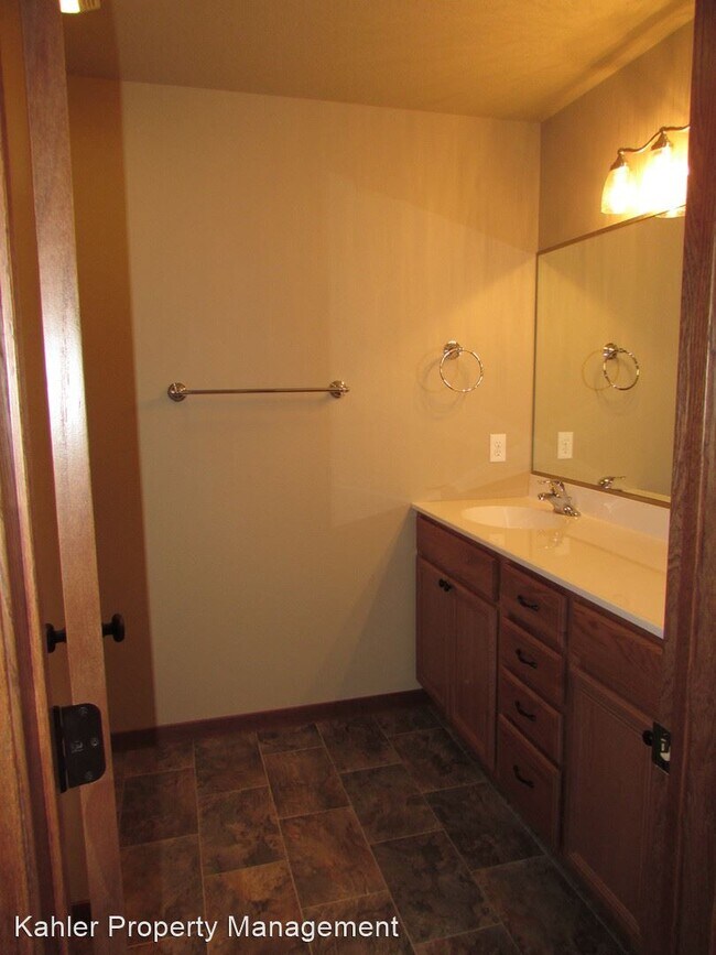 Building Photo - 3 br, 2 bath House - 10922 Freedom Trail