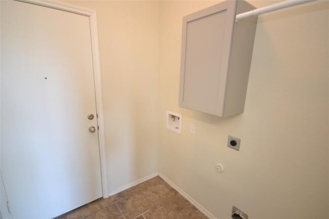 Building Photo - 104 Sierra Mar Lp