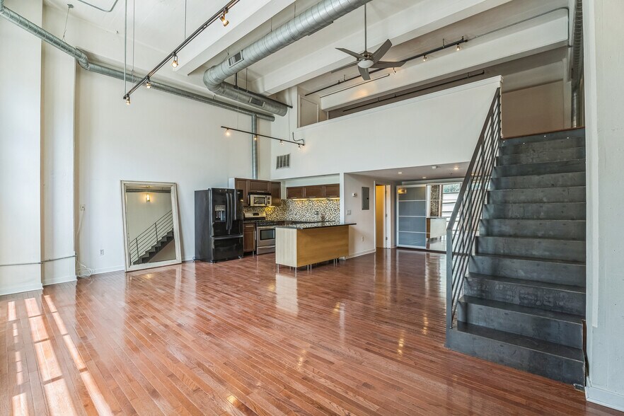 Building Photo - 1234 Hamilton St
