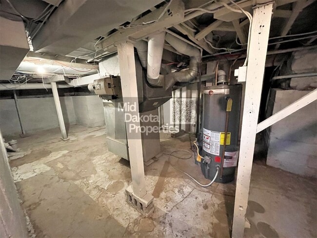 Building Photo - 700 S Wisconsin- 3 bedroom house