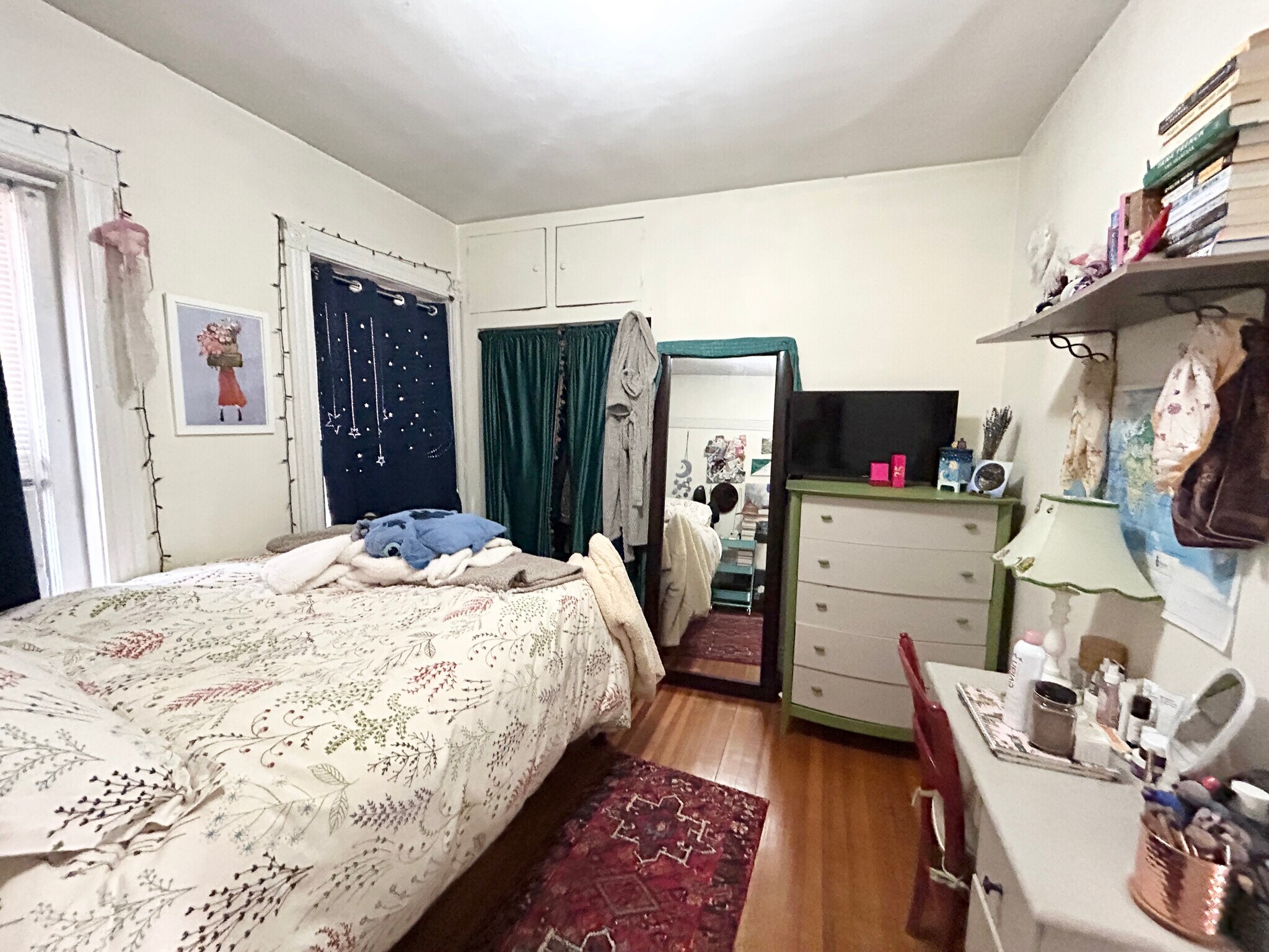 Building Photo - 96 Calumet St