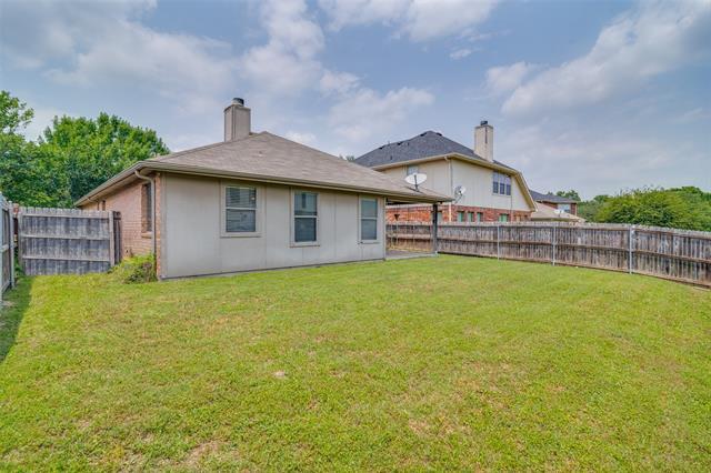 Building Photo - 2050 Lake Trail Dr