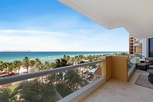 Building Photo - 17875 Collins Ave