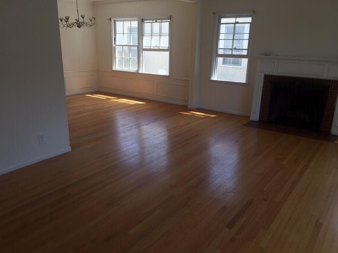 Building Photo - 1665 Santa Maria Ave