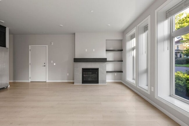 Building Photo - 7979 N Jersey St